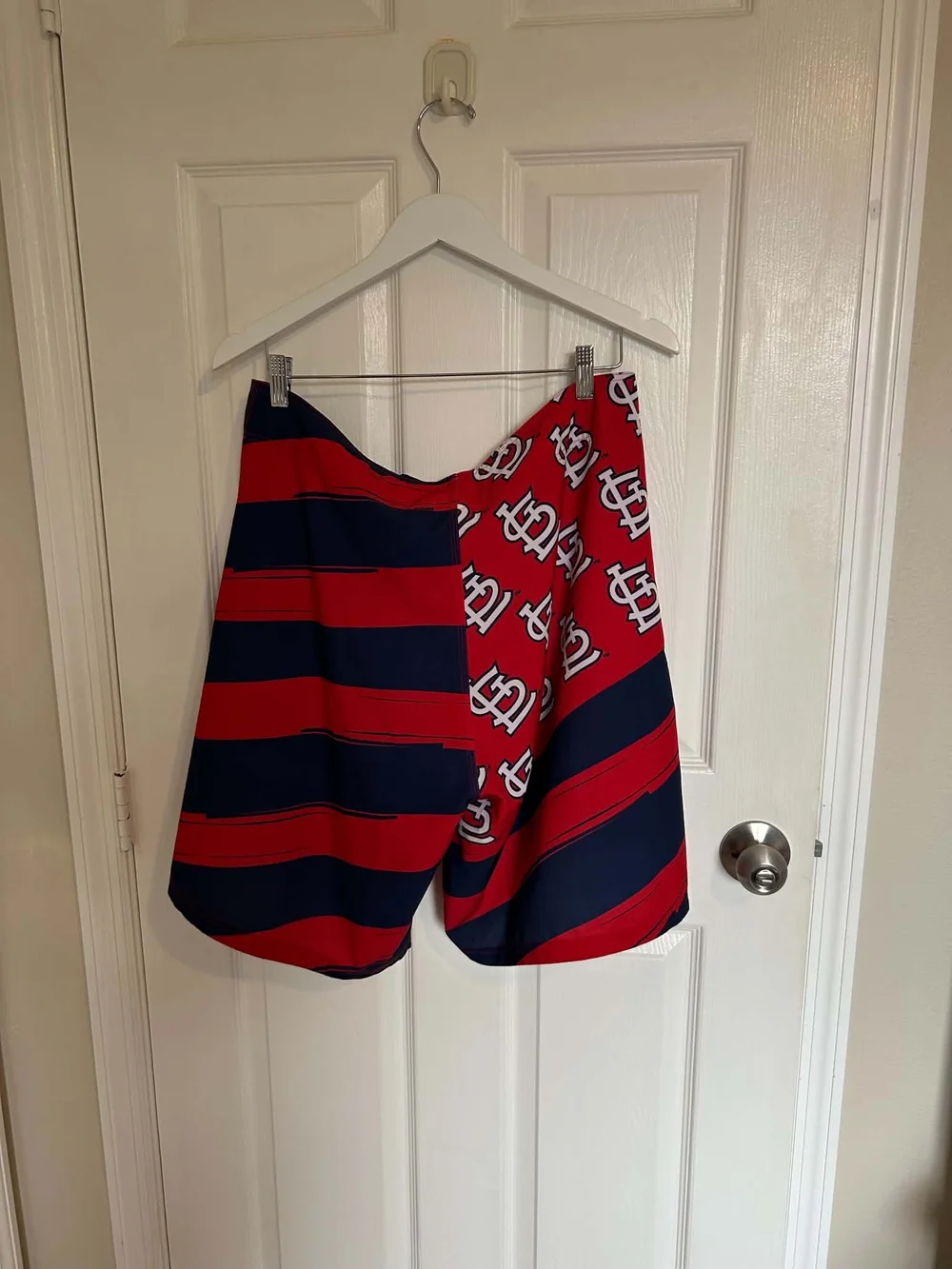 St. Louis Cardinals MLB Board Shorts Swim Trunks Men's Size 34 Red Navy
